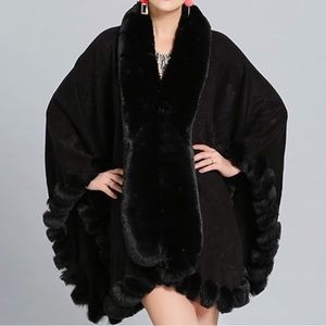 🆕 Fur Trimmed Collar Shawl Cape